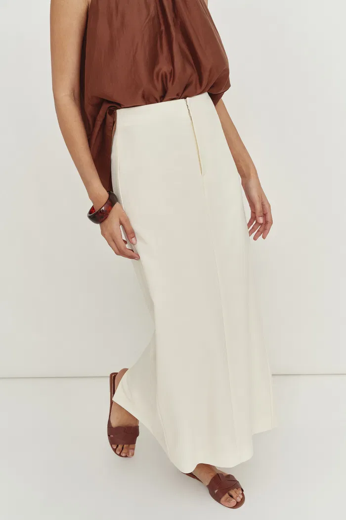 Magalie Straight Skirt in Australian Merino Blend - Image 7