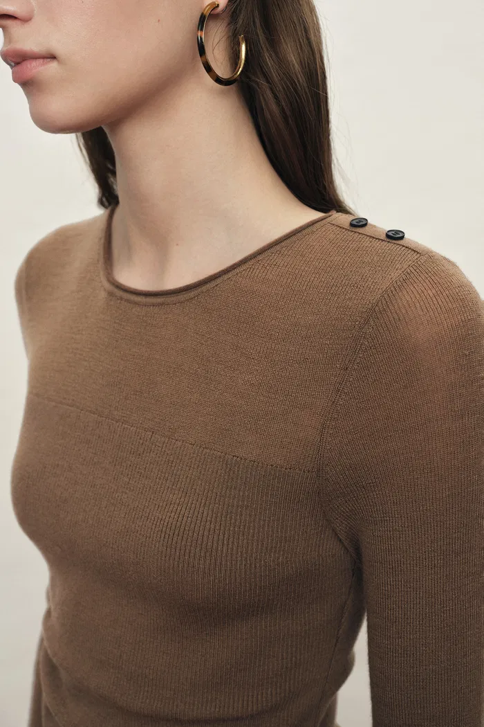 Mariselle Crew-Neck Fitted Long Sleeve Top in Merino Wool Knit - Image 4