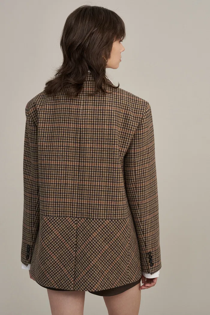 Meare Plaid Blazer in Merino Wool Blend Houndstooth - Image 2