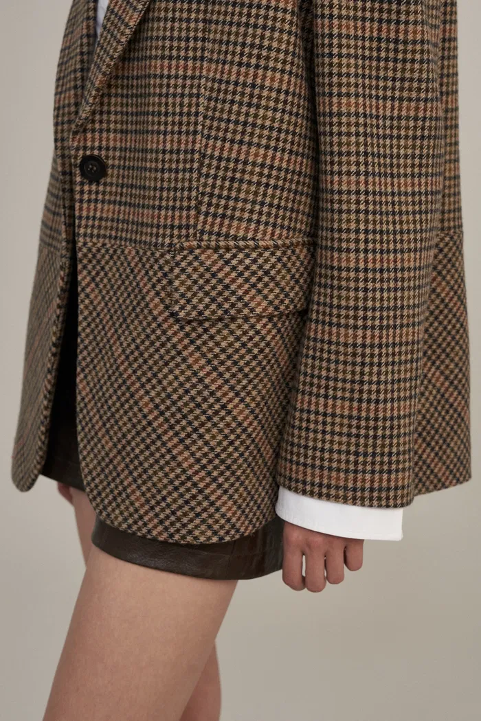 Meare Plaid Blazer in Merino Wool Blend Houndstooth - Image 6