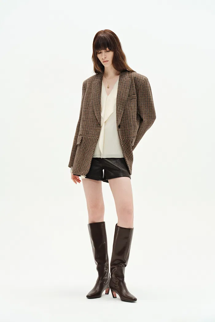 Meare Plaid Blazer in Merino Wool Houndstooth - Image 3