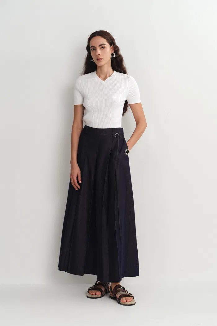 Mignon Mid Rise Wide Leg Culottes in Lyocell Denim - Image 3