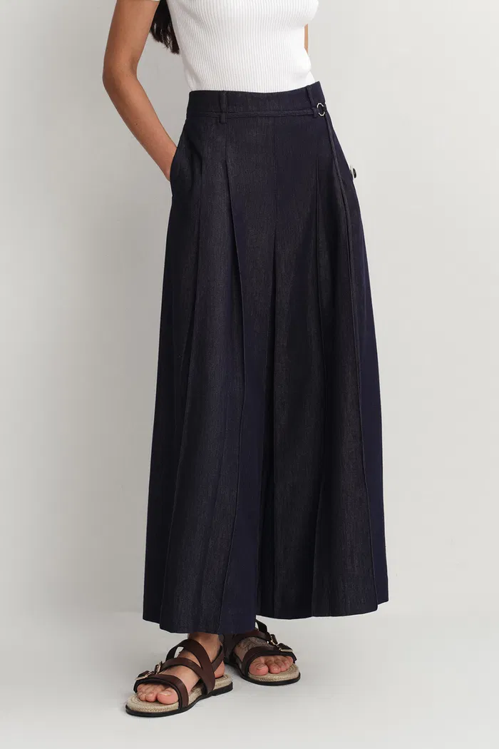 Mignon Mid Rise Wide Leg Culottes in Lyocell Denim - Image 4