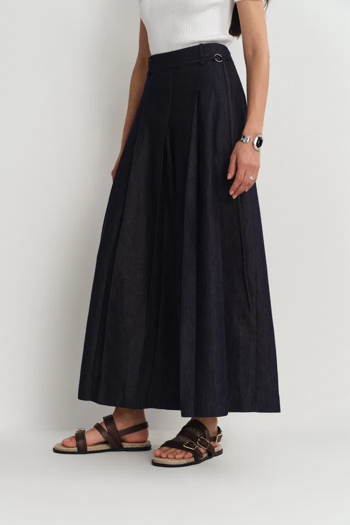 Mignon Mid Rise Wide Leg Culottes in Lyocell Denim - Image 5