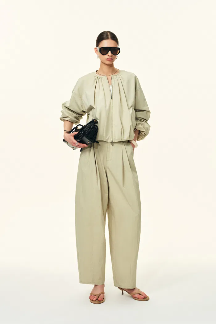 Mina Balloon Cropped Pants in Cotton - Image 3