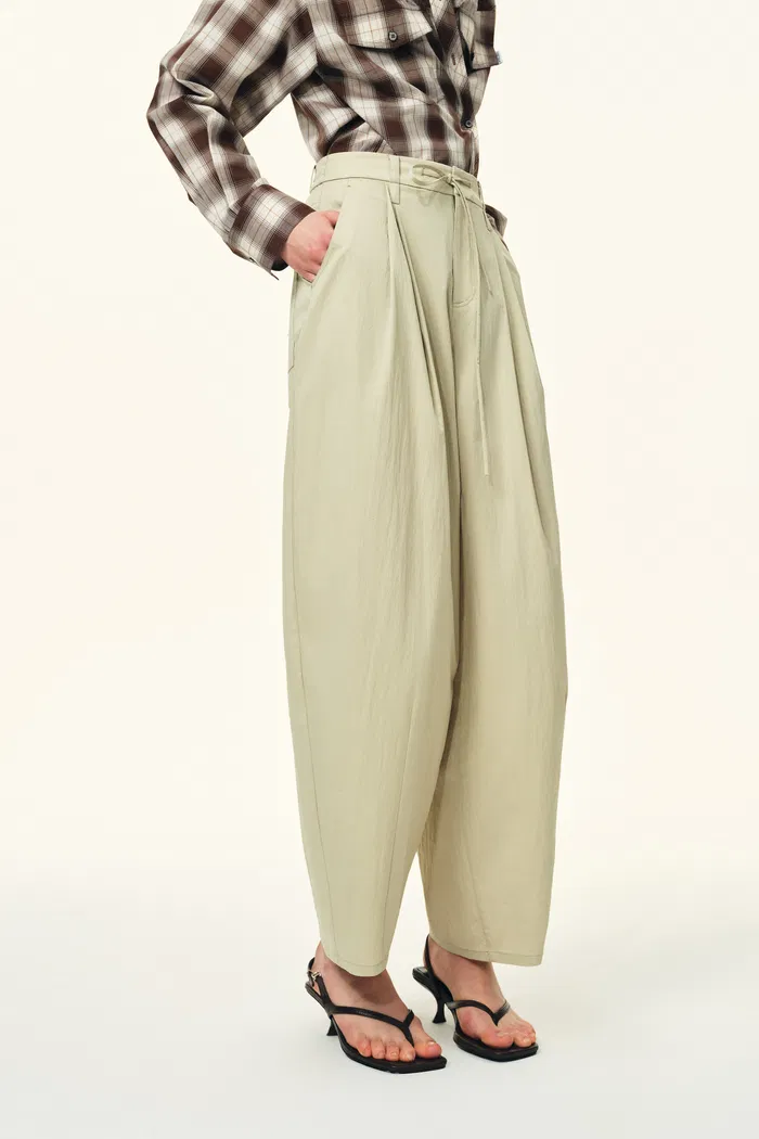 Mina Balloon Cropped Pants in Cotton - Image 4