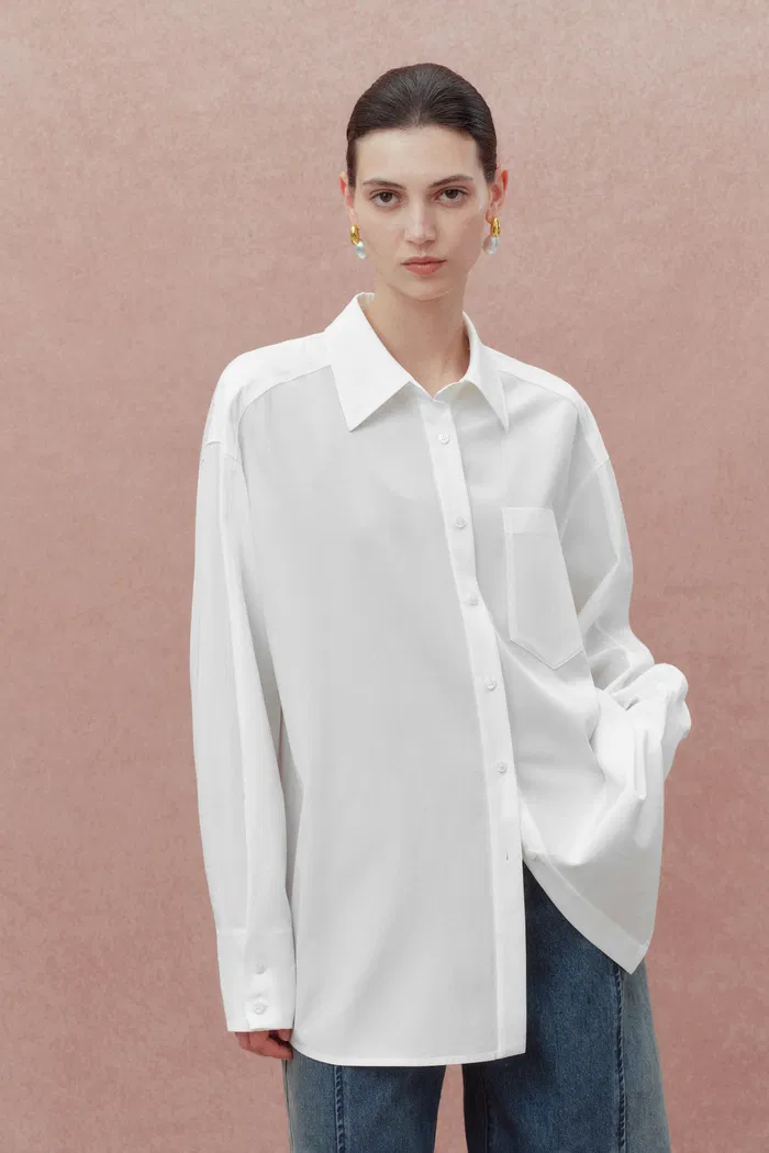 Nicole Oversized Shirt in Cotton Plain Weave - Image 5