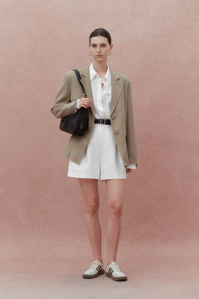 Nicole Oversized Shirt in Cotton Plain Weave - Image 9