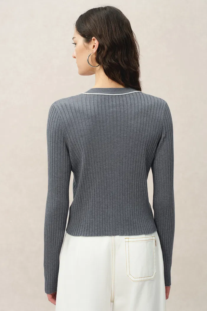 Niki Grey Cardigan in Lyocell Blend Knit - Image 5