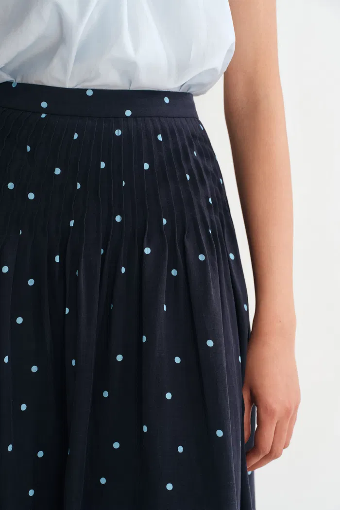 Nora Polka Dot Skirt in Linen Blend - Deep Wash - Image 6