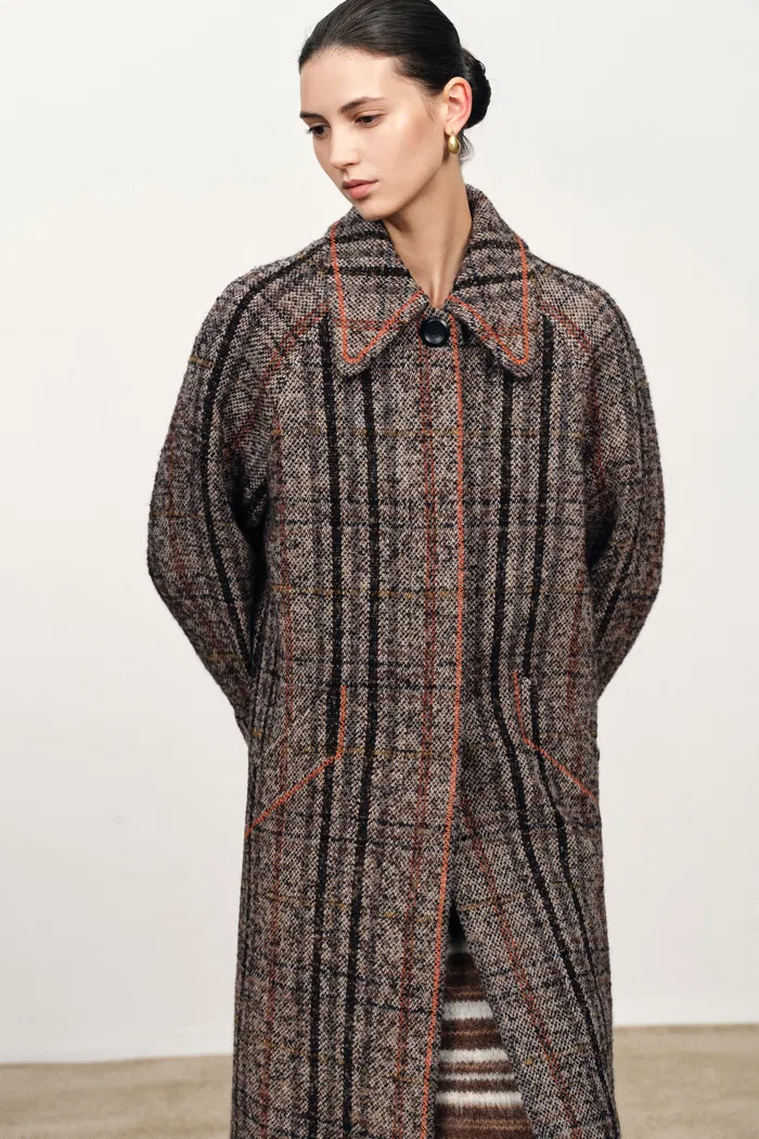 Oakley Check Coat in Merino Wool Tweed - Image 3
