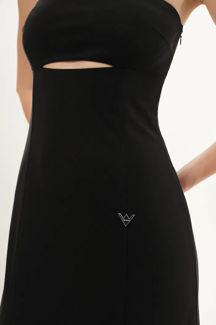 Obsidian Strapless Structured Bandeau Dress in Four-Way Stretch Fabric - Image 5