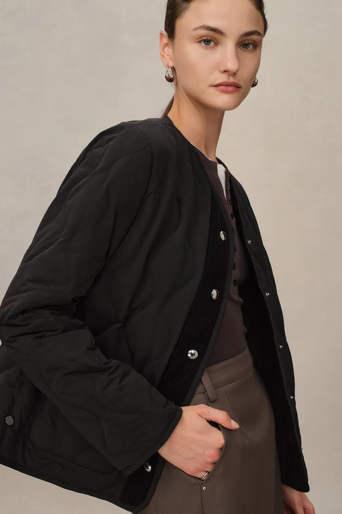 Olivia Black Cropped Lightweight Puffer Jacket in High-Density Water-Repellent Fabric - Image 6
