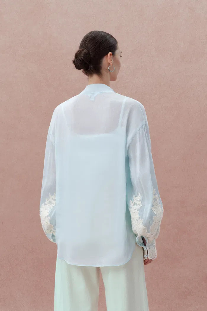 Paz Blue Embroidered Top in Silk-Linen Blend - Image 5