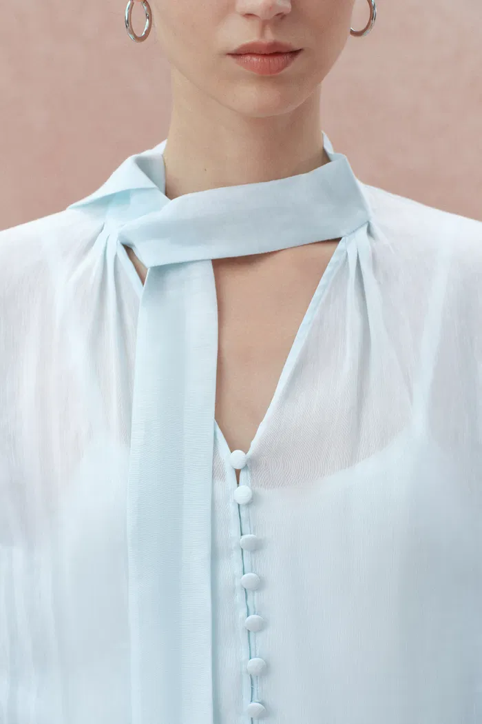 Paz Blue Embroidered Top in Silk-Linen Blend - Image 6
