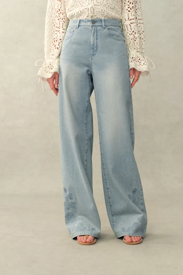 Perla Embossed Flowers Sleeveless Round Neck Top and Jeans Matching Set in Cotton Denim - Image 6
