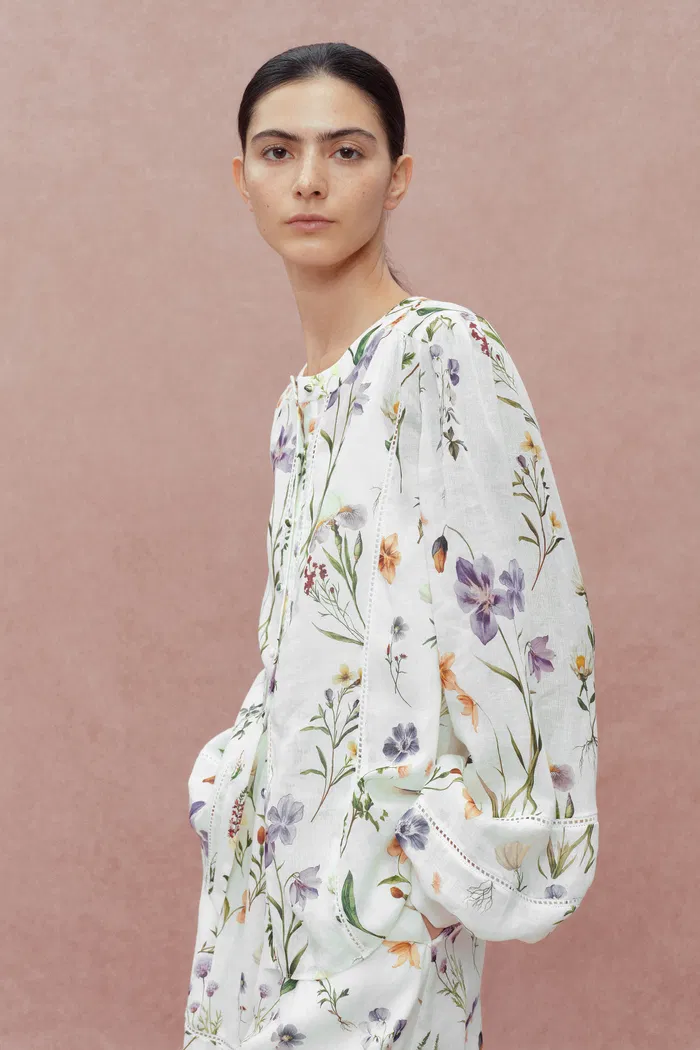 Perla Hand Painted Flora Blouse in Tencel-Ramie - Image 6