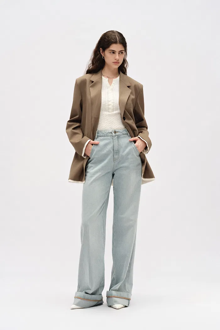 Prevernae Structured Blazer in Fine Wool Blend - Image 7