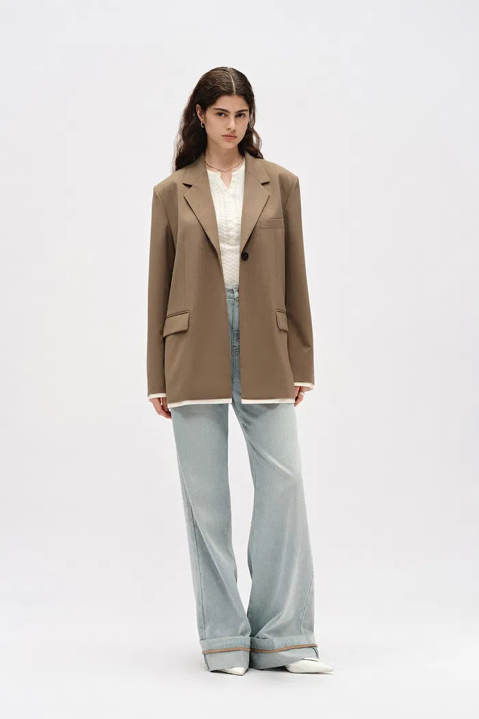 Prevernae Structured Blazer in Fine Wool Blend - Image 8