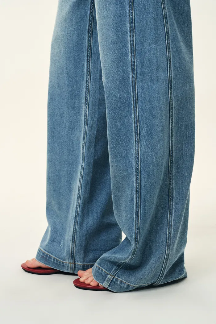 Raven Side Seams Wide Leg Jeans in Lightweight Cotton Denim - Image 6