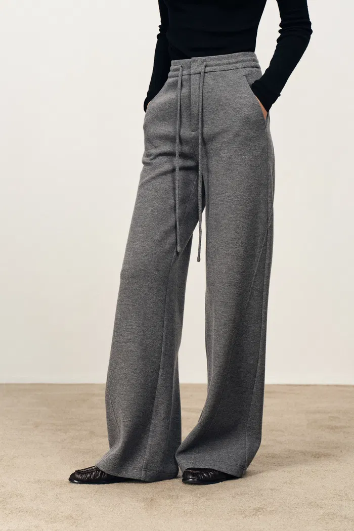 Reese Baggy Wide Leg Casual Pants in Merino Wool - Image 4