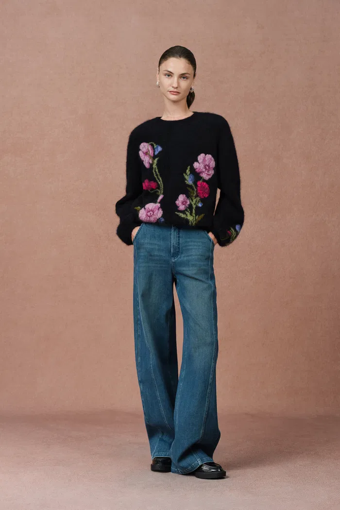 Rhoeadine 3D Jacquard Embroidered Sweater - Image 3