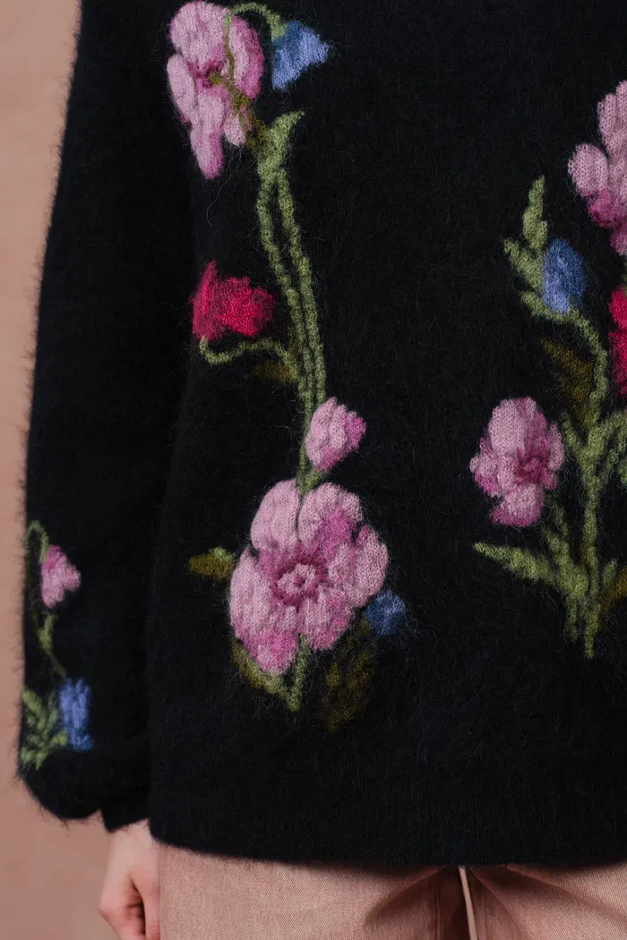 Rhoeadine 3D Jacquard Embroidered Sweater - Image 7