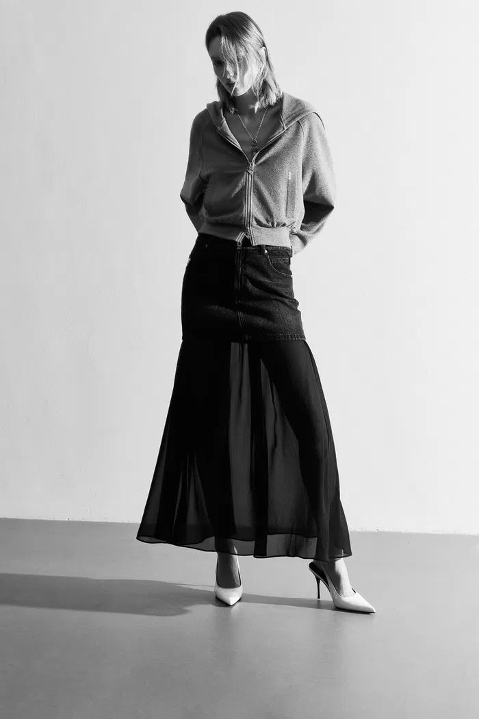 Riddle Denim and Semi Transparent Skirt Set in Thin Denim - Image 3