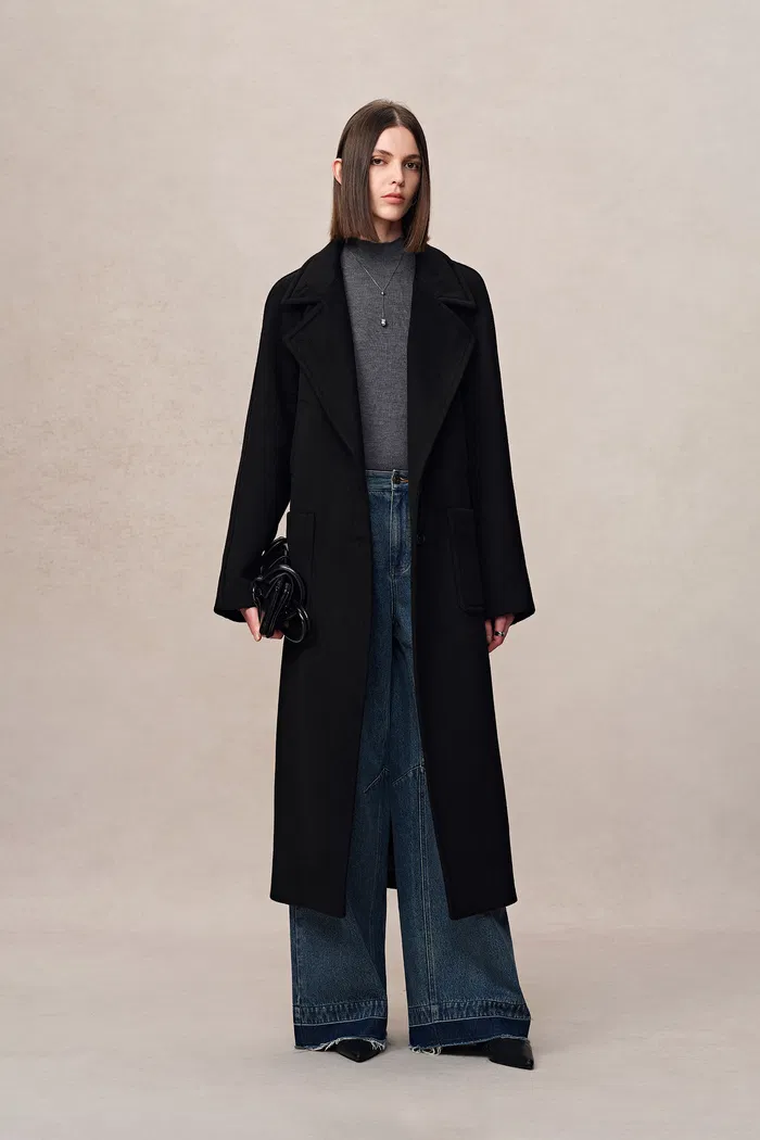 Rond Black Maxi Lapel Long Coat in Merino Cashmere Blend - Image 3