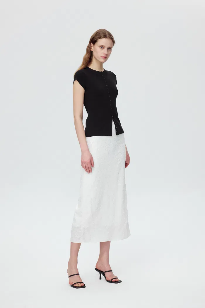 Row Slim Fitt Top in Rayon Blend Knit - Image 8