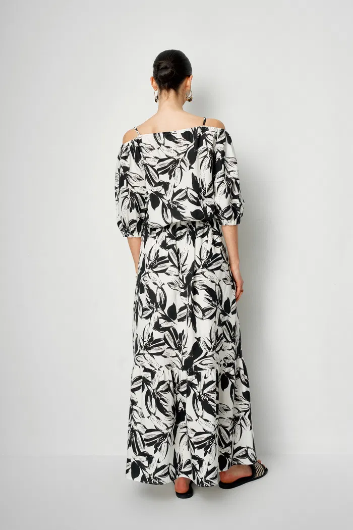 Samira Adjustable Strap Top and Maxi Skirt Matching Set in Linen - Image 2