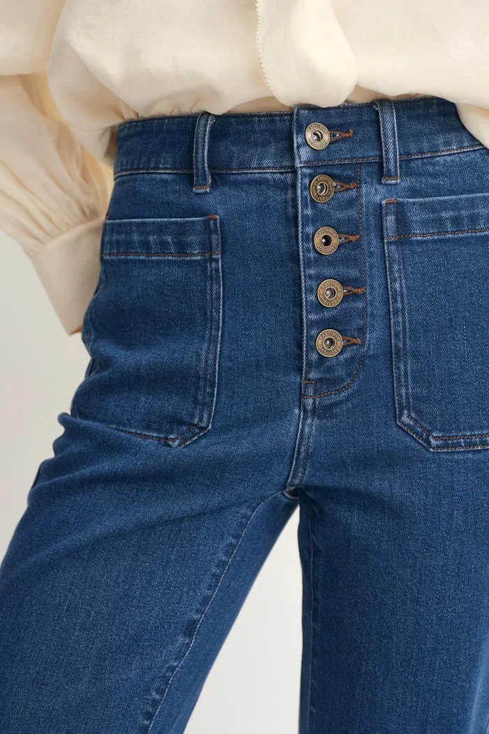 Sarah Five Button Bootcut Jeans in Stretch Denim - Image 5