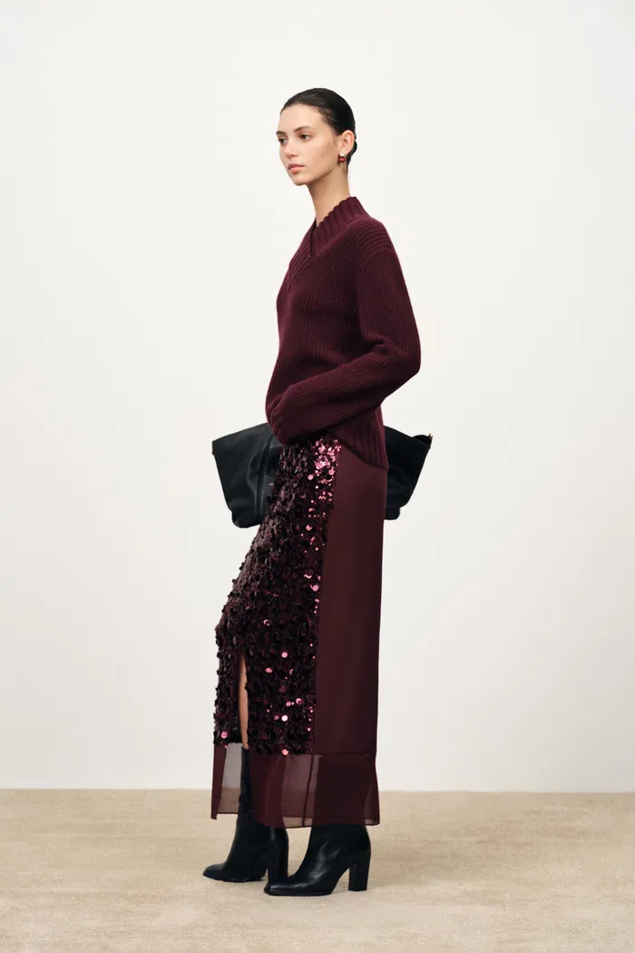 Scarlett Crossover V Neck Sweater in Merino Wool Cashmere Rib Knit - Image 4