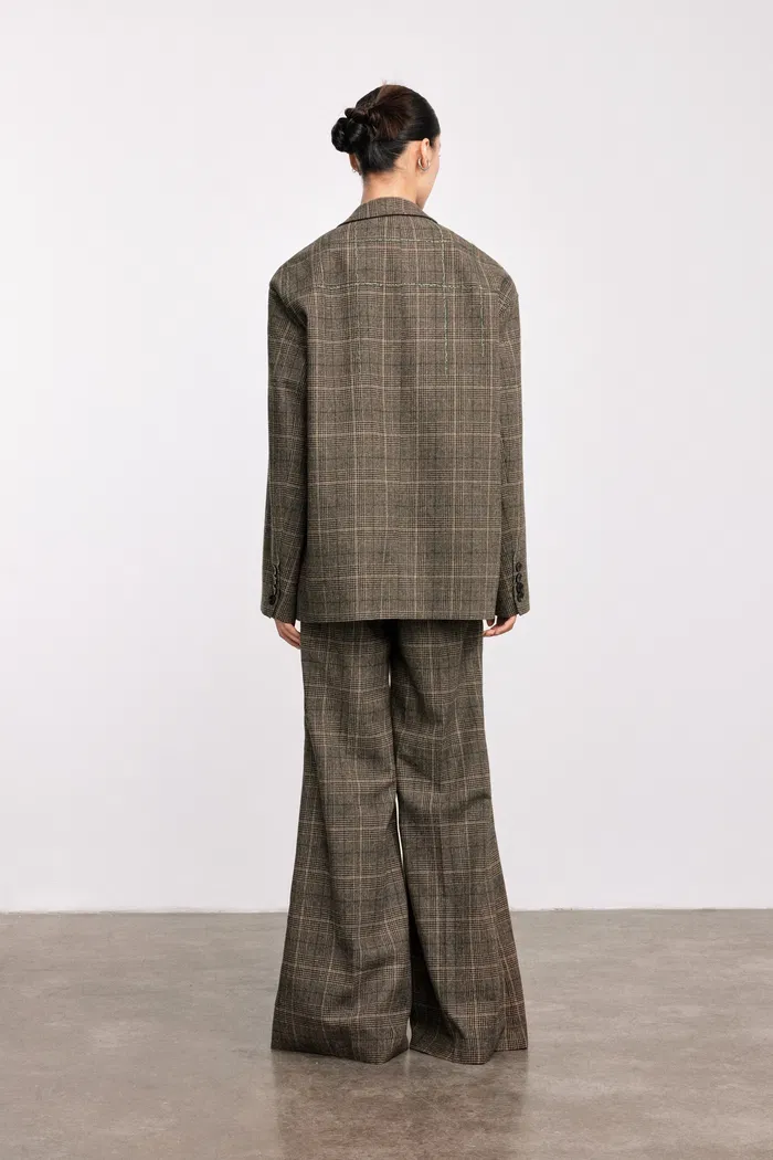 Seera Detachable Collar Plaid Blazer in Wool Blend - Image 5