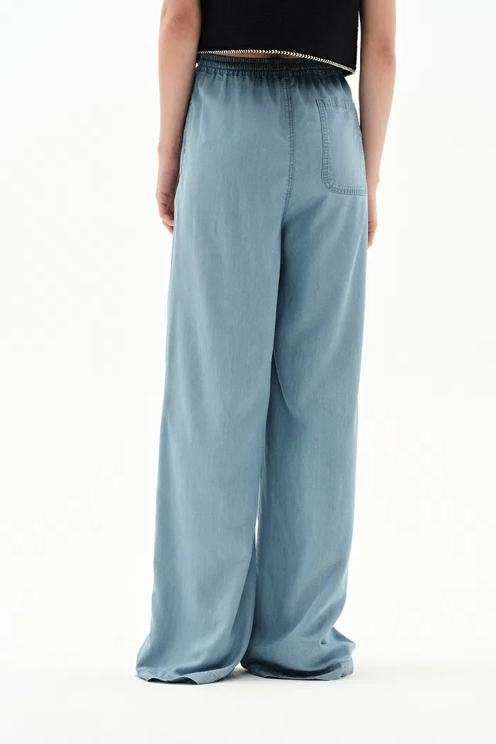 Seren Elastic Waist Wide-Leg Jeans in Lyocell Denim - Image 7