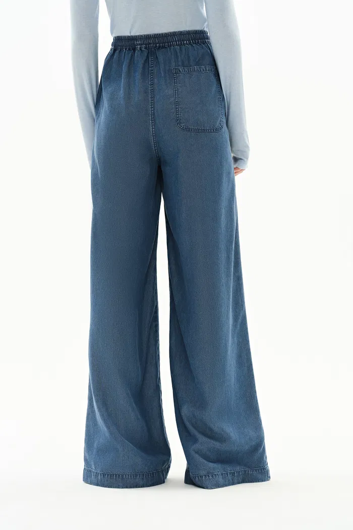 Seren Elastic Waist Wide Leg Jeans in Lyocell Denim - Image 6