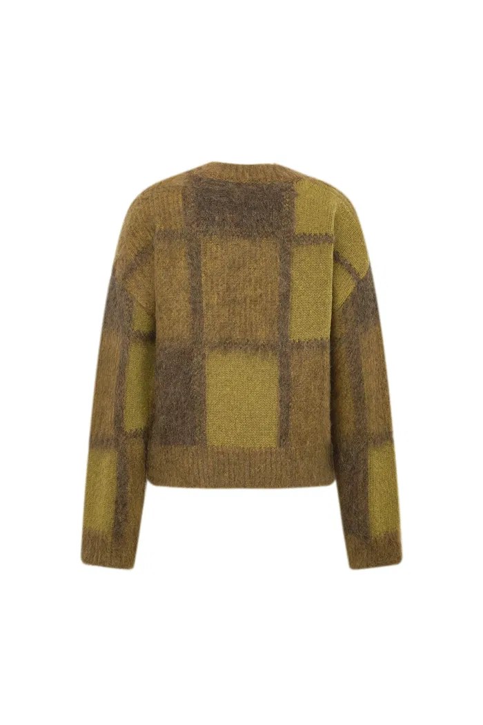Sibton Checked Cropped Pullover in Baby Alpaca Blend Knit - Image 11