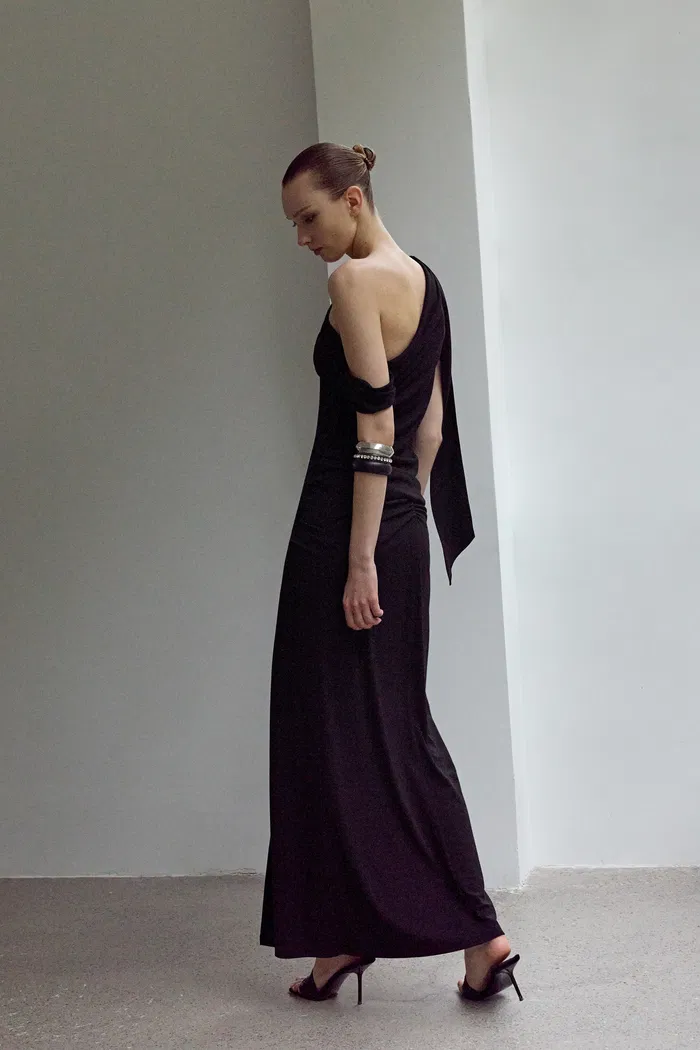 Siren Ruched Slit Midi Skirt in Four Way Stretch Fabric - Image 3