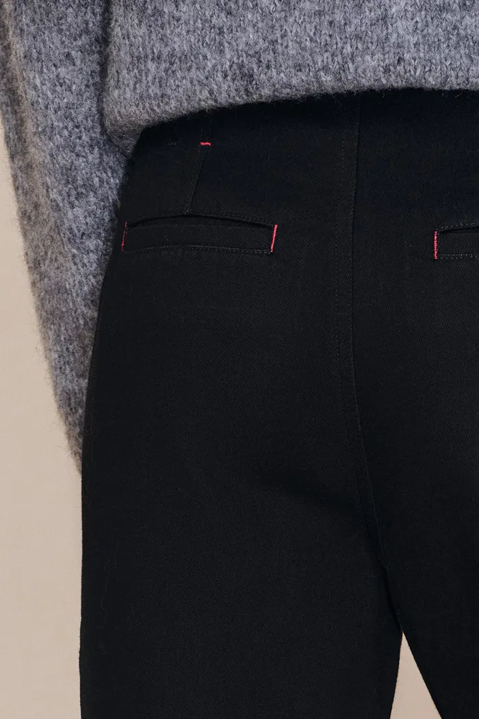 Soft Sculpture Contrast Stitch Barrel Leg Jeans in Cotton Denim - Image 5