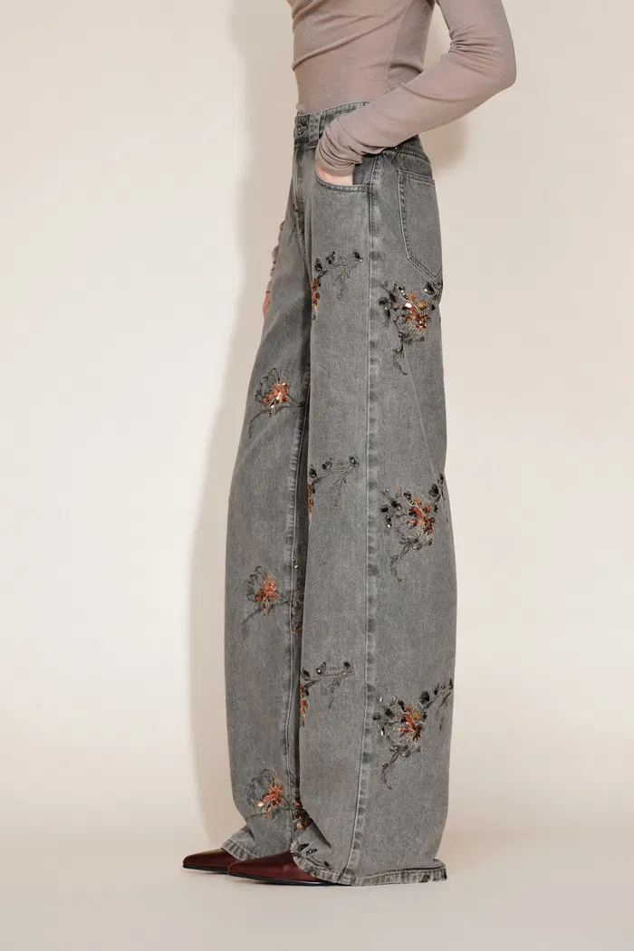 Star Straight Leg Jeans in Beaded Cotton Denim - Image 6