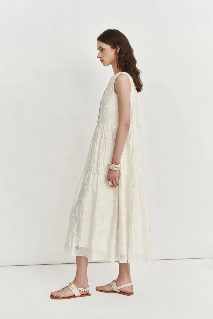 Stella Sleeveless Dress in Lyocell-Linen Embroidery - Image 4