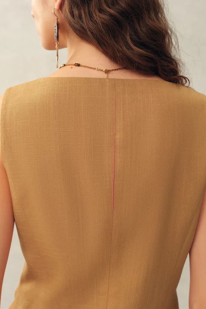 Suzane Handwork Stitched Scalloped Trim Sleeveless Top in Linen Blend Suiting - Image 4