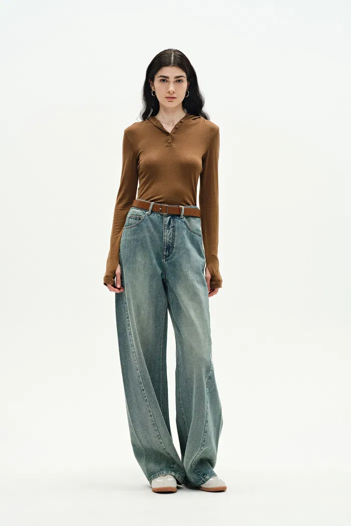 Thais Wide Leg Jeans in Lightweight Cotton Denim - Image 5
