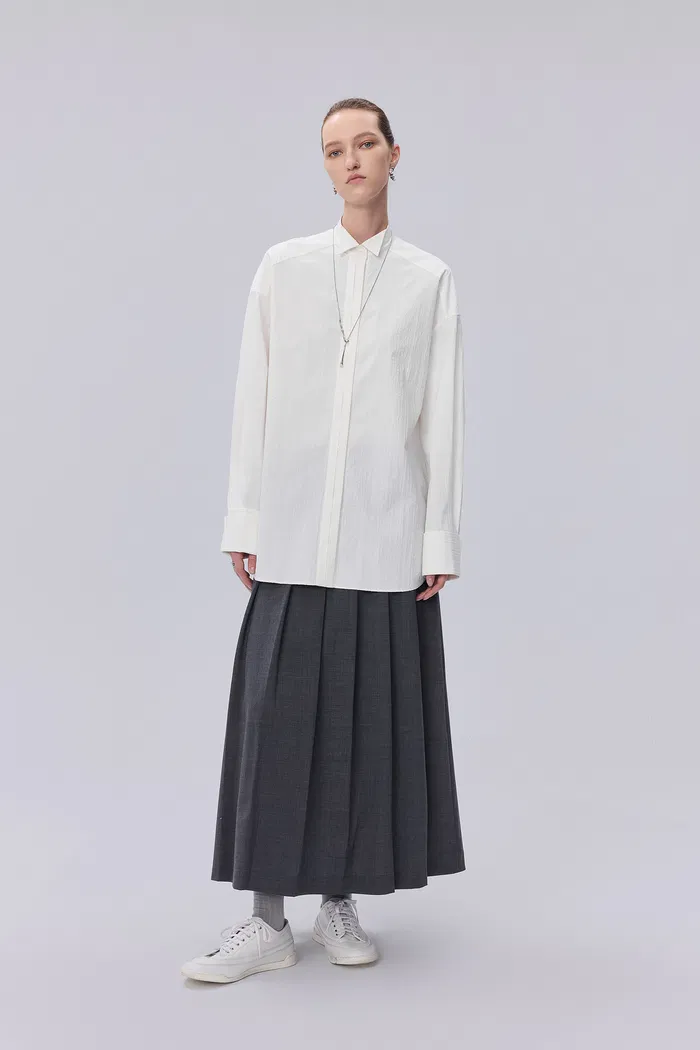 Tuxedo Wing Collar Shirt in Cotton Bubble Yarn - Image 3