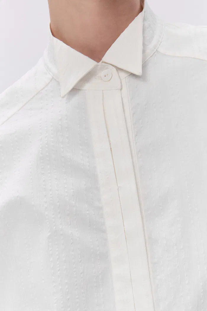 Tuxedo Wing Collar Shirt in Cotton Bubble Yarn - Image 7