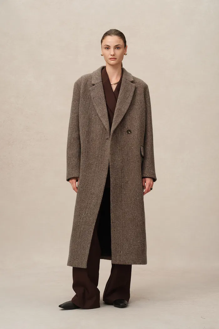 Uomo Asymmetric Coat in Merino Wool Tweed - Image 4