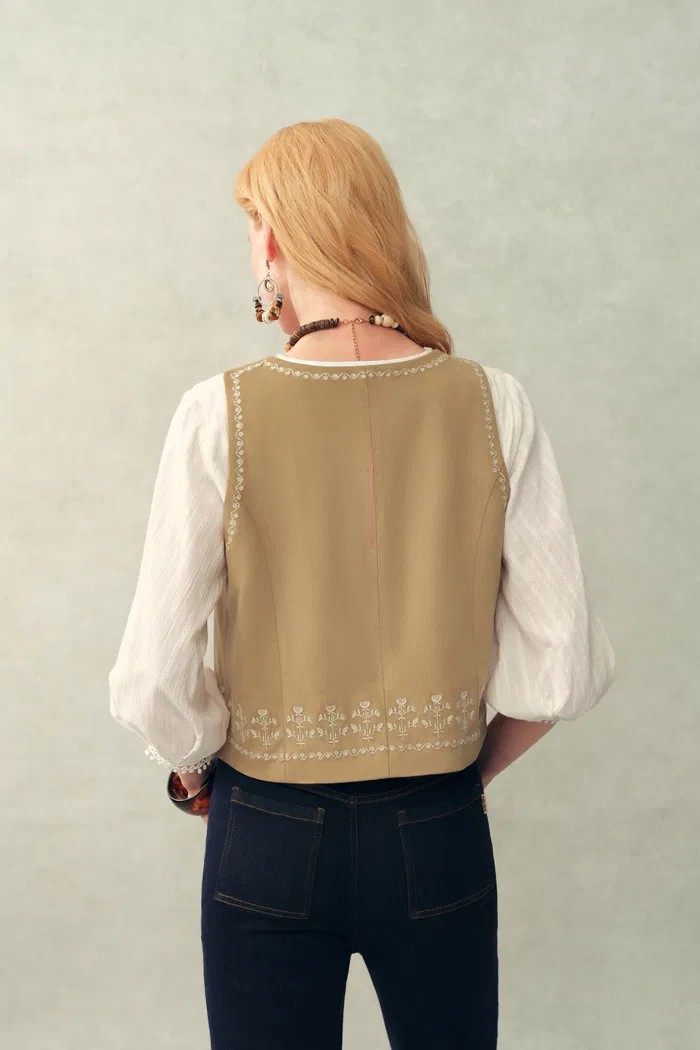 Vestsue Faux Embroidered Suede Sleeveless Vest Top - Image 4