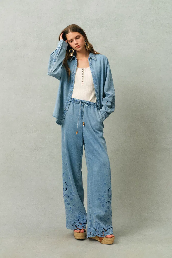 Vinetta Curved Button Placket Floral Embroidered Shirt in Cotton Linen Denim - Image 4