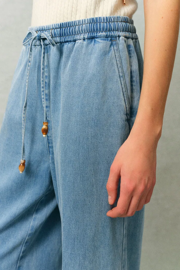 Vinetta Floral Embroidered Cut Out Jeans in Cotton-Linen Denim - Image 5
