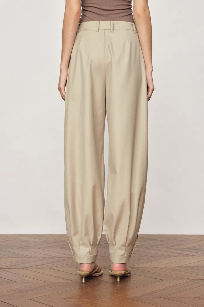 Wilderness Balloon-Leg Tailored Pants in Fine Acetate And Lamb Wool Blend - Image 5